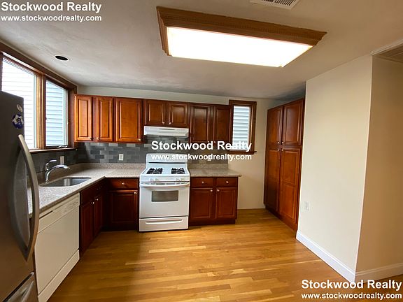 3rd image of 51 Telegraph St #2