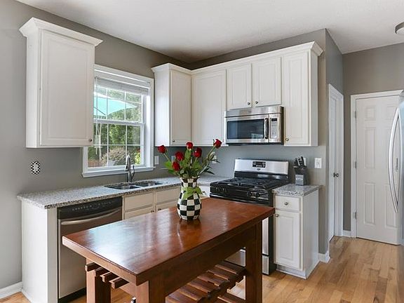 4th image of 4234 Glenlake Pkwy NW
