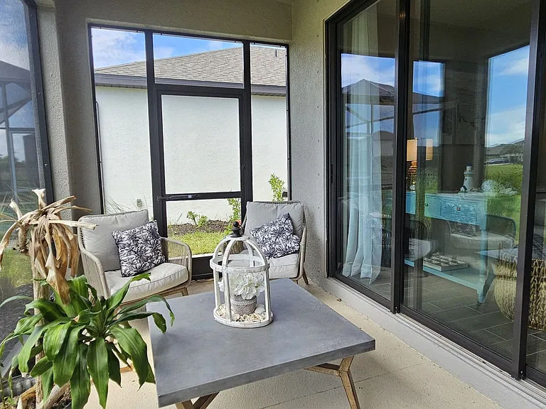 15285 Shady Palms Ln — Photo 32