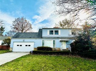 4918 S Sedgewick Rd, Lyndhurst, OH 44124