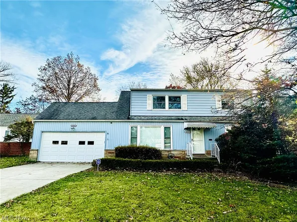 4918 S Sedgewick Rd, Lyndhurst, OH 44124