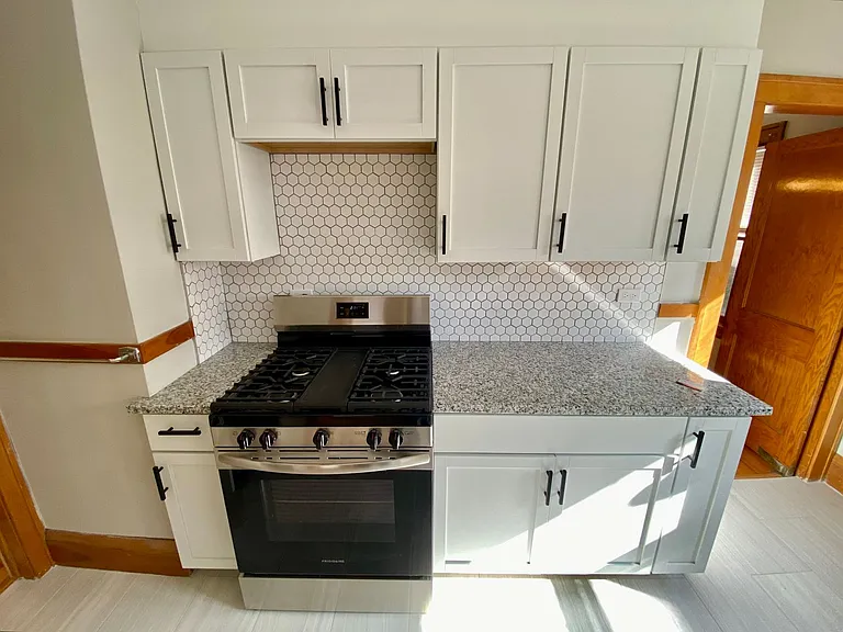 3448 Girard — Photo 4