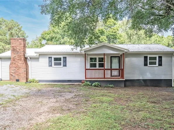 175 J & L Farm Ln, Mocksville, NC 27028