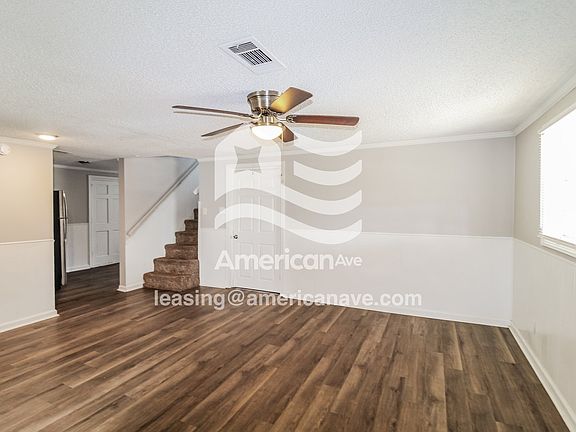 560914_004_wm_-_living_room_13554192.jpg