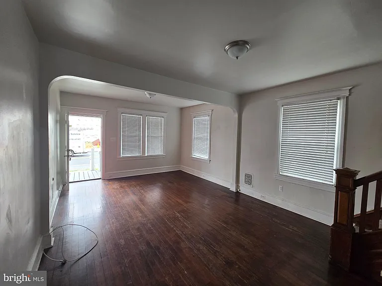 106 Main St — Photo 4