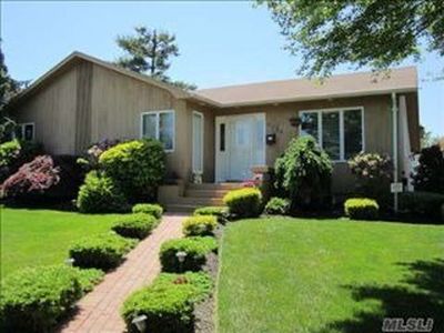 2026 Stirrup Path, Seaford, NY, 11783