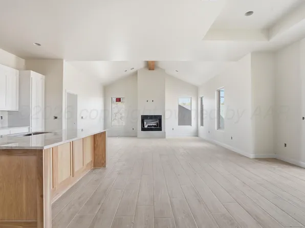 10 Gagestone Dr, Canyon, TX 79015