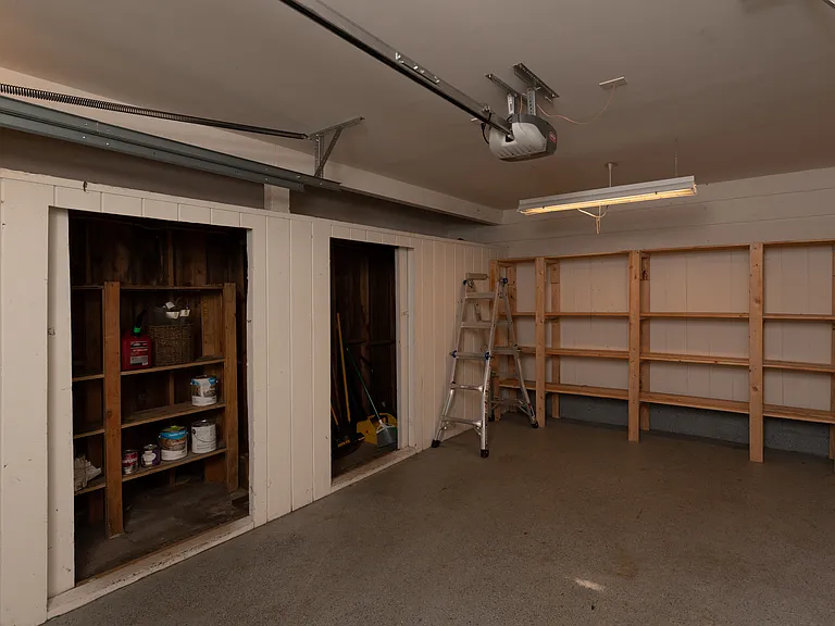 15323 SE 42nd St — Photo 36