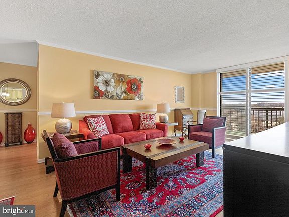 4th image of 7420 Westlake Ter APT 1302