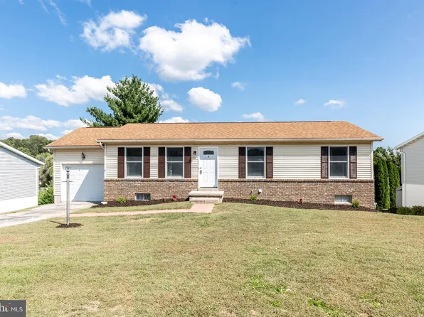 30 Allen Dr, Hanover, PA 17331