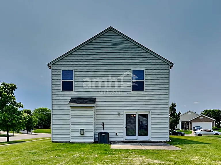 320 Hennepin Dr — Photo 18