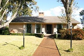 1st image of 13 Brownwood Dr