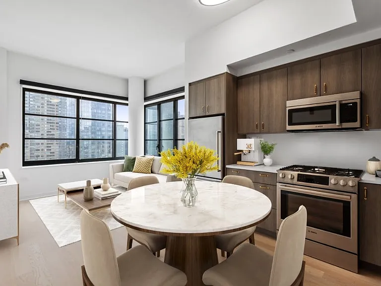 515 W 38th St #18J — Photo 1