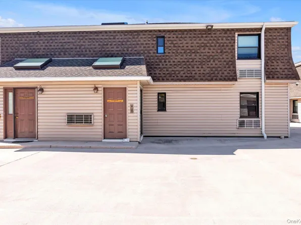 1337 Broadway #L20, Hewlett, NY 11557