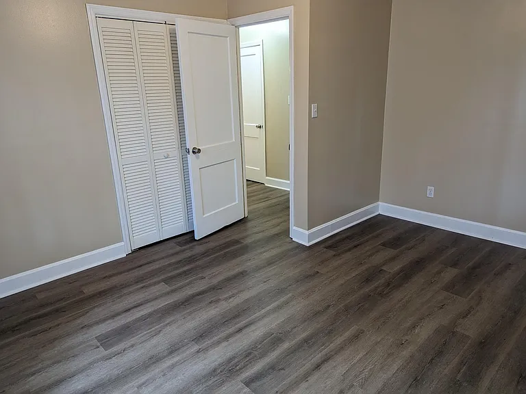 828 Crescent Dr — Photo 6