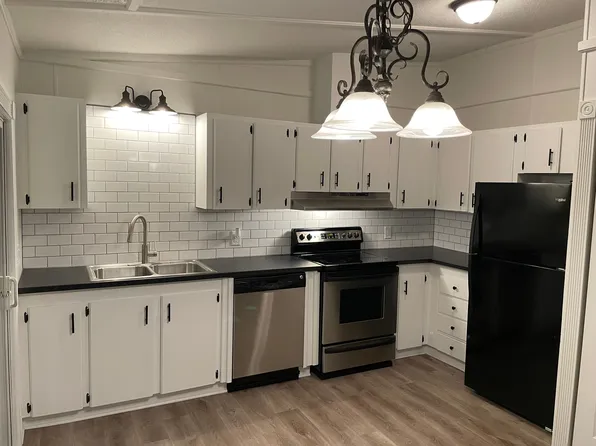 6191 Gainesville St Unit B, Flowery Branch, GA 30542