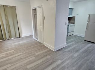 (Undisclosed Address), Hollywood, FL 33023