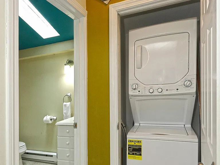 Washer/dryer located on main level.