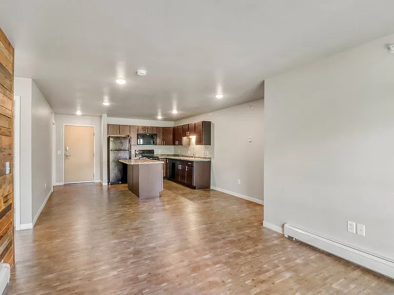 201 E Holmes St #308 — Photo 5