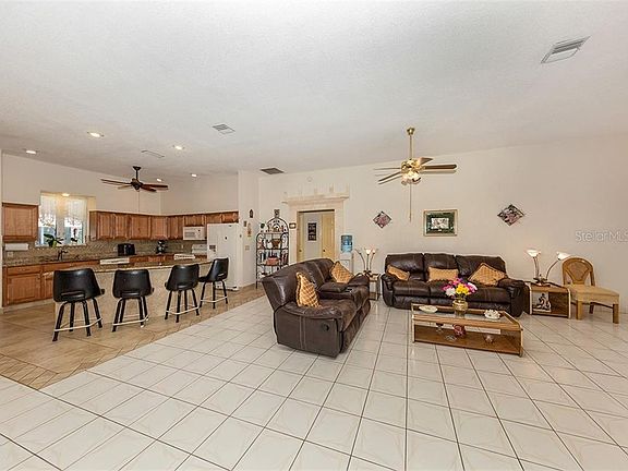 5th image of 144 Mariner Ln