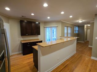 6321 N Washtenaw Ave APT 3, Chicago, IL 60659
