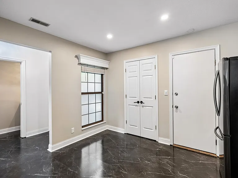 1608 Shady Cove Ln — Photo 18