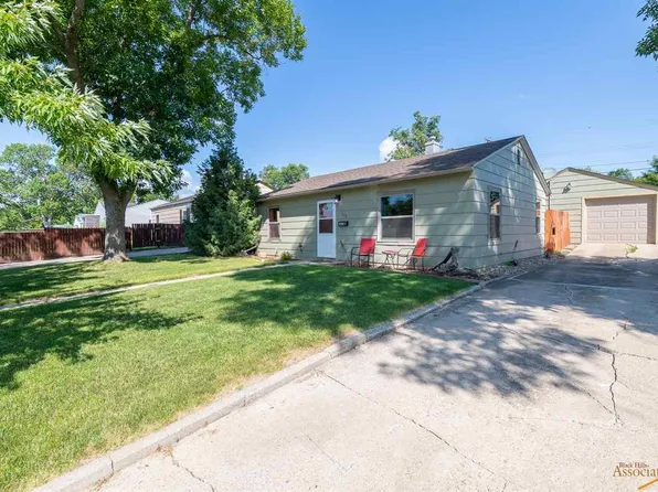 126 E Saint Andrew St, Rapid City, SD 57701