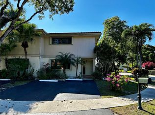 701 SW 88th Ter, Plantation, FL 33324