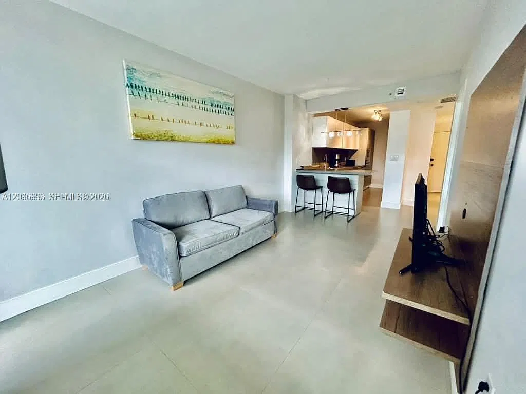 The Decoplage Condo — Photo 1