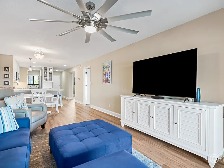 821 Bahia Del Sol Dr #B — Photo 13