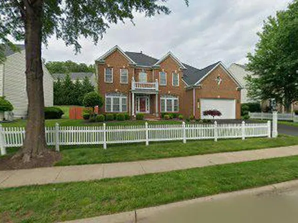 1942 Powells Landing Cir, Woodbridge, VA 22191
