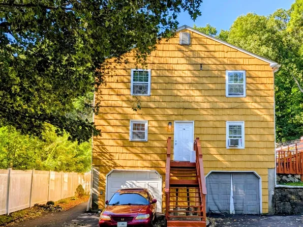 2 Irving Pl #B, Danbury, CT 06810