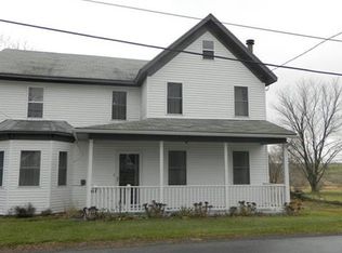 25 Pioneer Lake Rd, Commodore, PA 15729