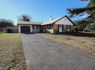 8 Ballad Ln, Willingboro, NJ 08046