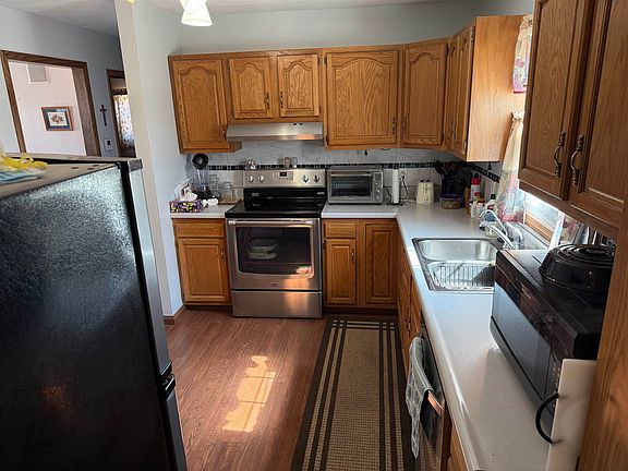 5th image of 212 E Michigan Ave