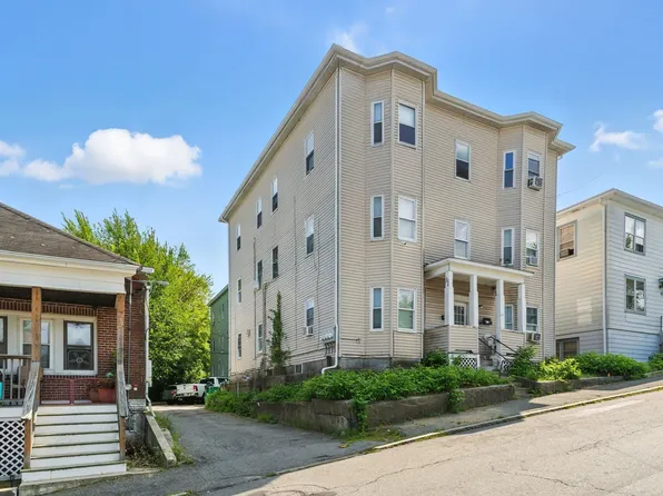 12 Granite St APT 2, Fitchburg, MA 01420