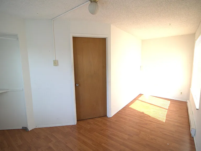 5018 11th Ave NE #A — Photo 10