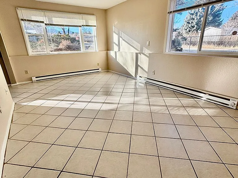 1828 Waukesha Ave — Photo 3
