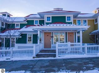 12290 Mountain Top Cir, Thompsonville, MI