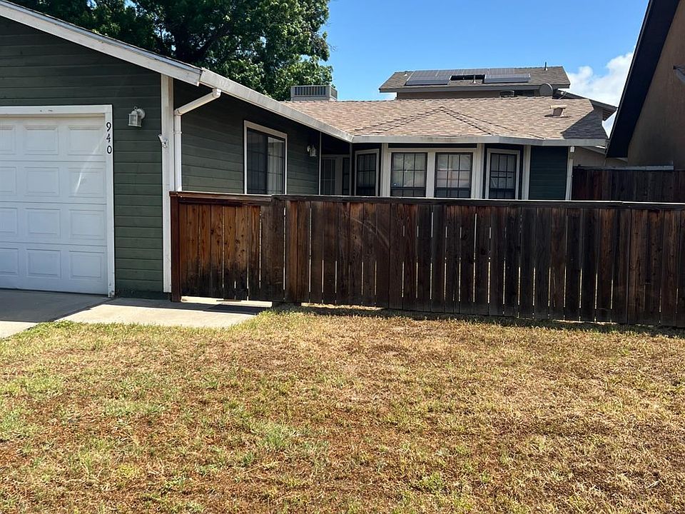 1st image of 940 Inez Dr