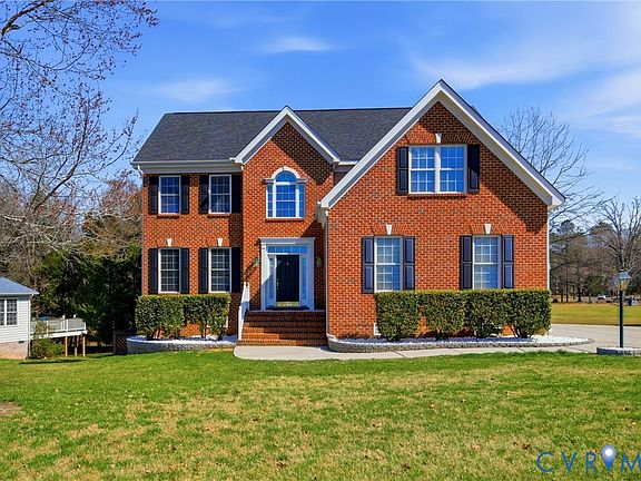 3rd image of 5913 Trail Ride Dr