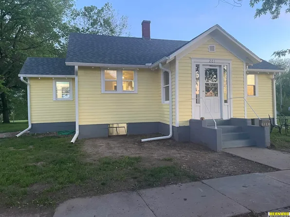 201 5th St, Talmage, NE 68448
