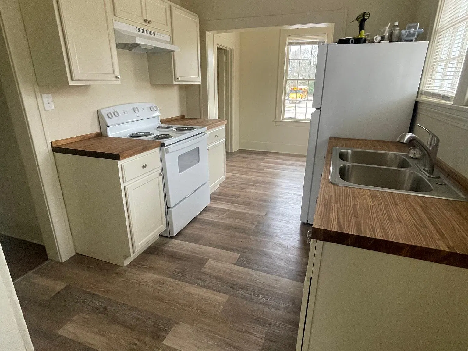 3 bed, 1800 sqft, $1,500 — Photo 3