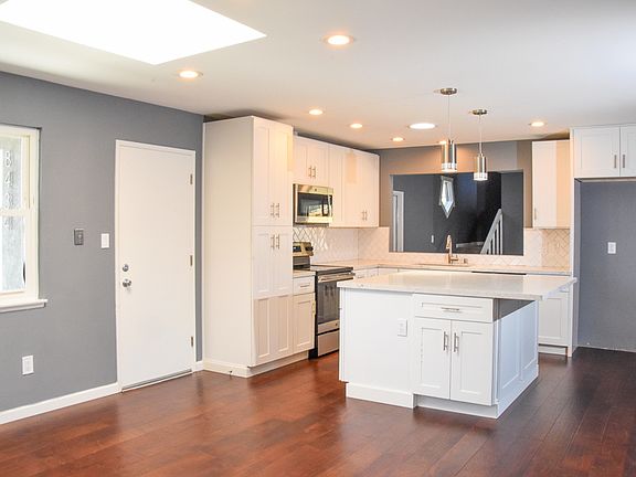 5th image of 8434 Lake Gaby Ave