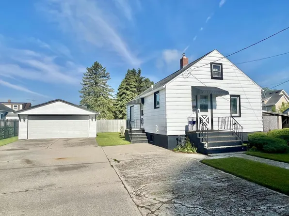 1206 Bellevue PLACE, Two Rivers, WI 54241