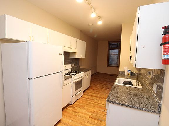 5th image of 1852 W Thomas St #Ch1