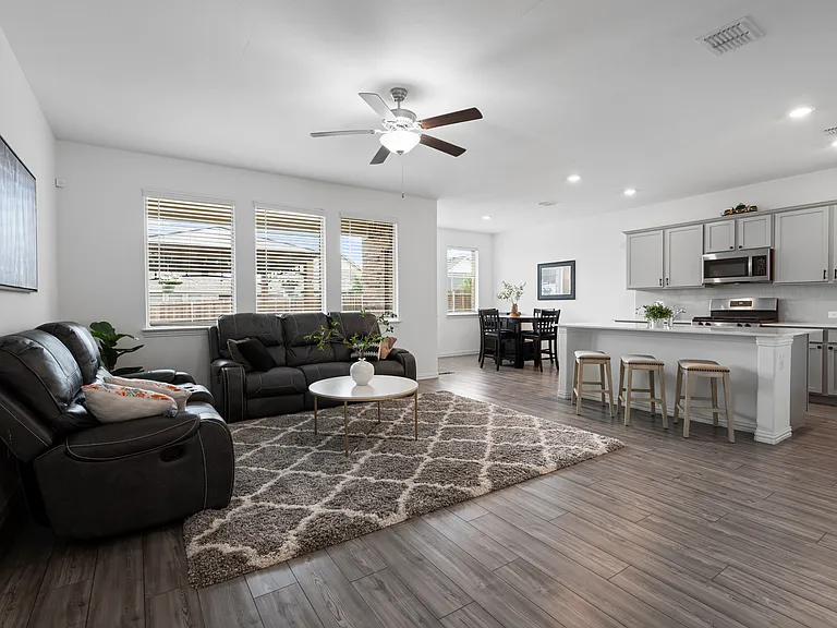 1736 Da Vinci Dr — Photo 4