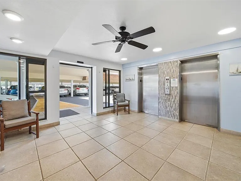 5108 Brittany Dr S #607 — Photo 3