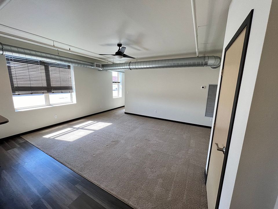 1st image of 843 Washington Ave #202