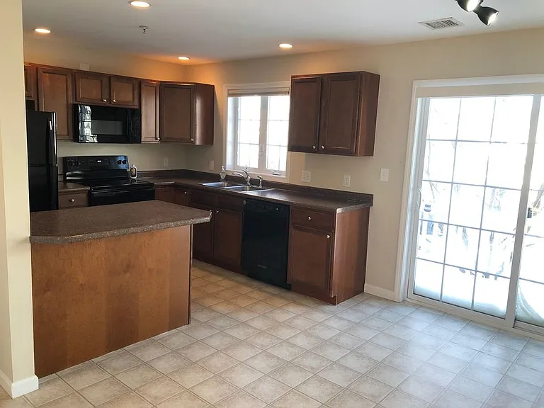 6 Harvest Dr — Photo 2